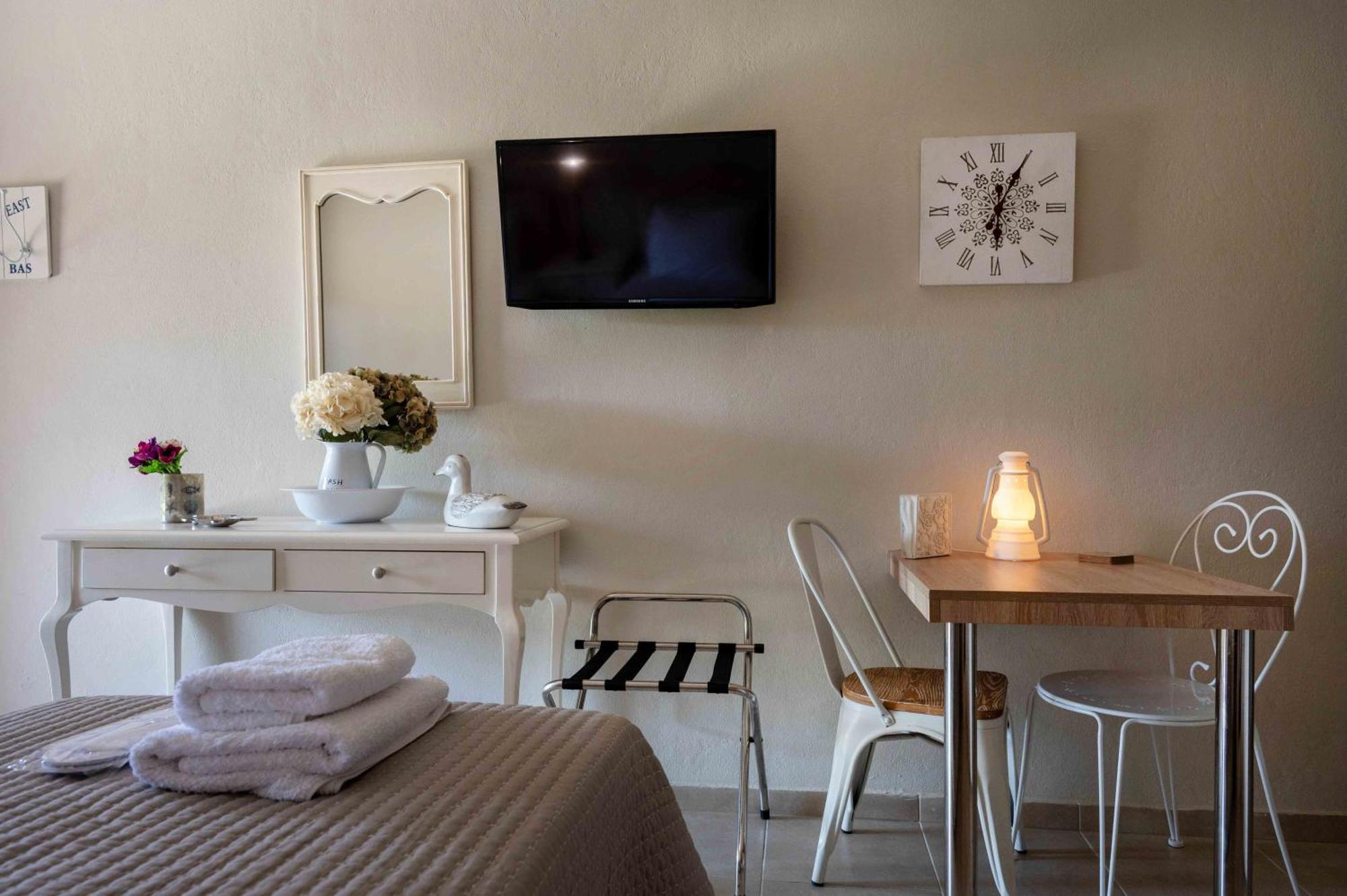 Melograno Apartments And Studios Kalá Nerá Eksteriør bilde